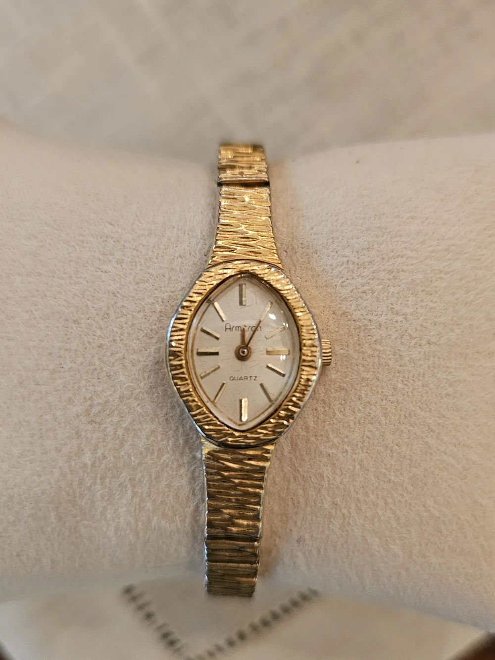 Vintage Armitron Quartz Women's Gold Tone Oval Analog Watch- For Parts /Repair